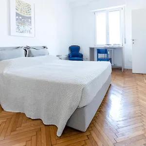 Flat 5 Min From Duomo With Park For Small Cars Apartamento Milán